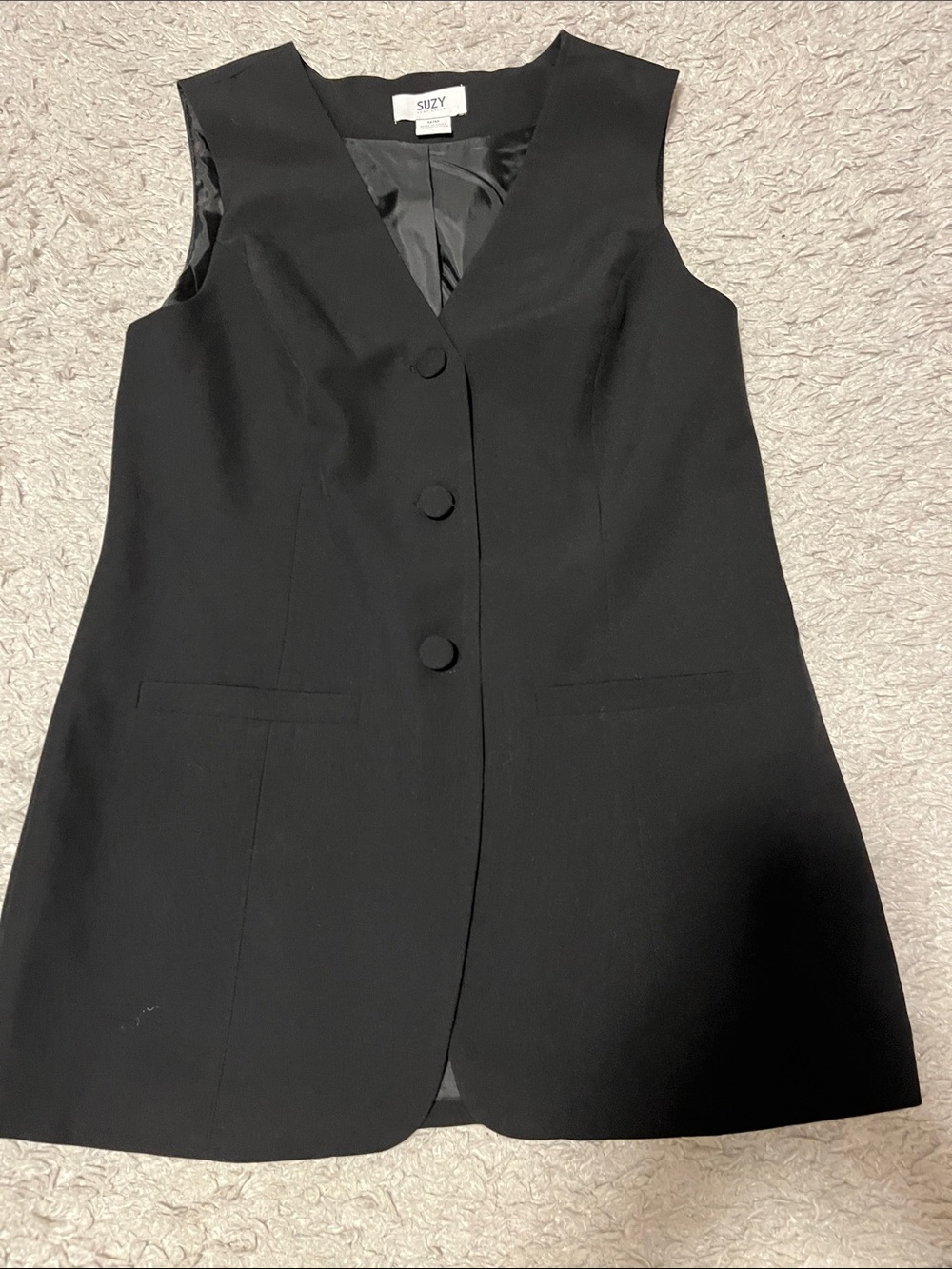 Suzy Shier Black Sleeveless Button Vest